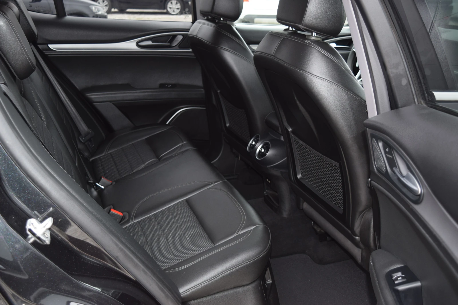 Alfa Romeo Stelvio 2.2D* 180kc* Euro6B* Keyless* ����* ������ | Mobile.bg � ����������� 12