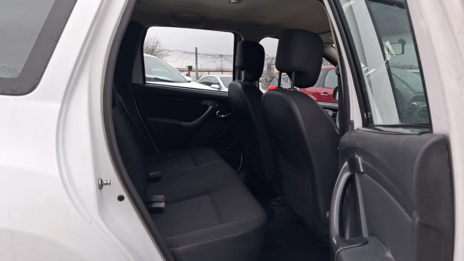 Dacia Duster 1.6i - LPG - NAVI | Mobile.bg � ����������� 10