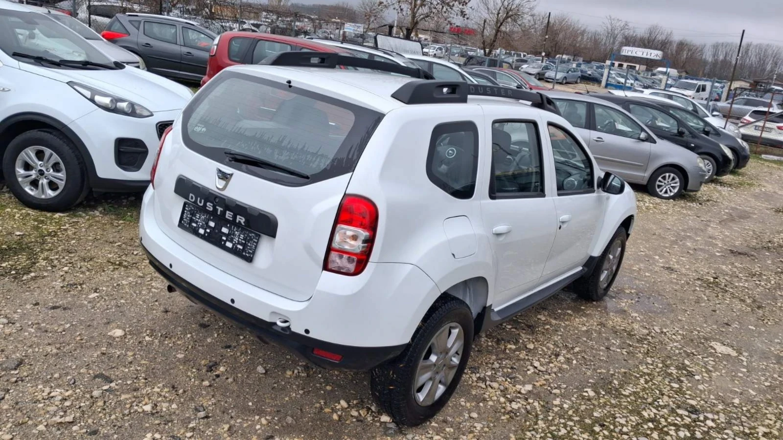 Dacia Duster 1.6i - LPG - NAVI | Mobile.bg � ����������� 16