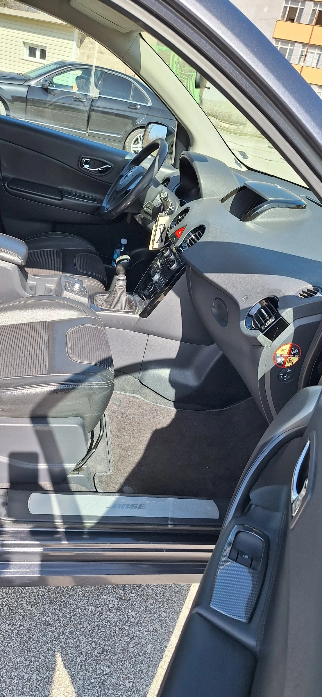 Renault Koleos  2.0DCI* 4х4* Подгрев* Кожа* Навигация* , снимка 14 - Автомобили и джипове - 53837288