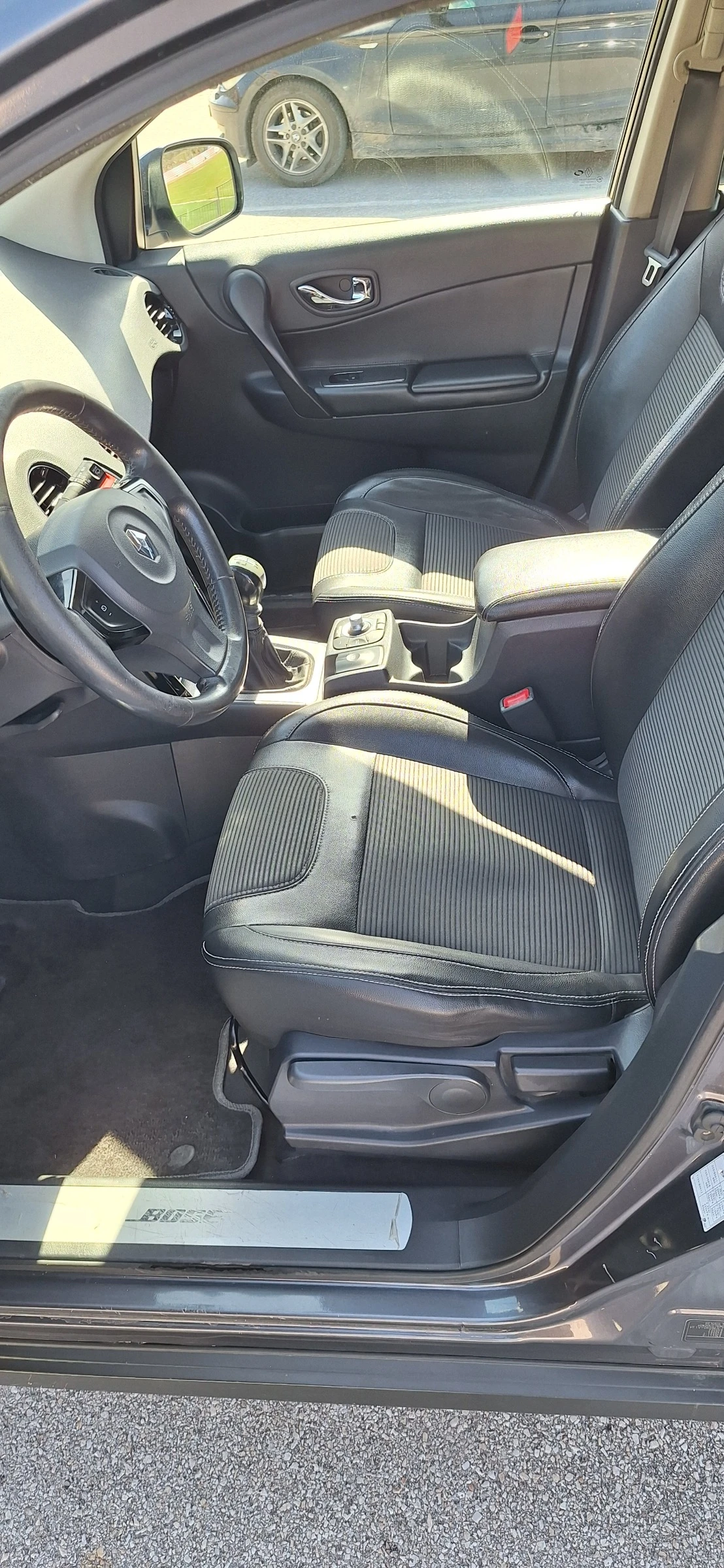 Renault Koleos  2.0DCI* 4х4* Подгрев* Кожа* Навигация* , снимка 12 - Автомобили и джипове - 53837288