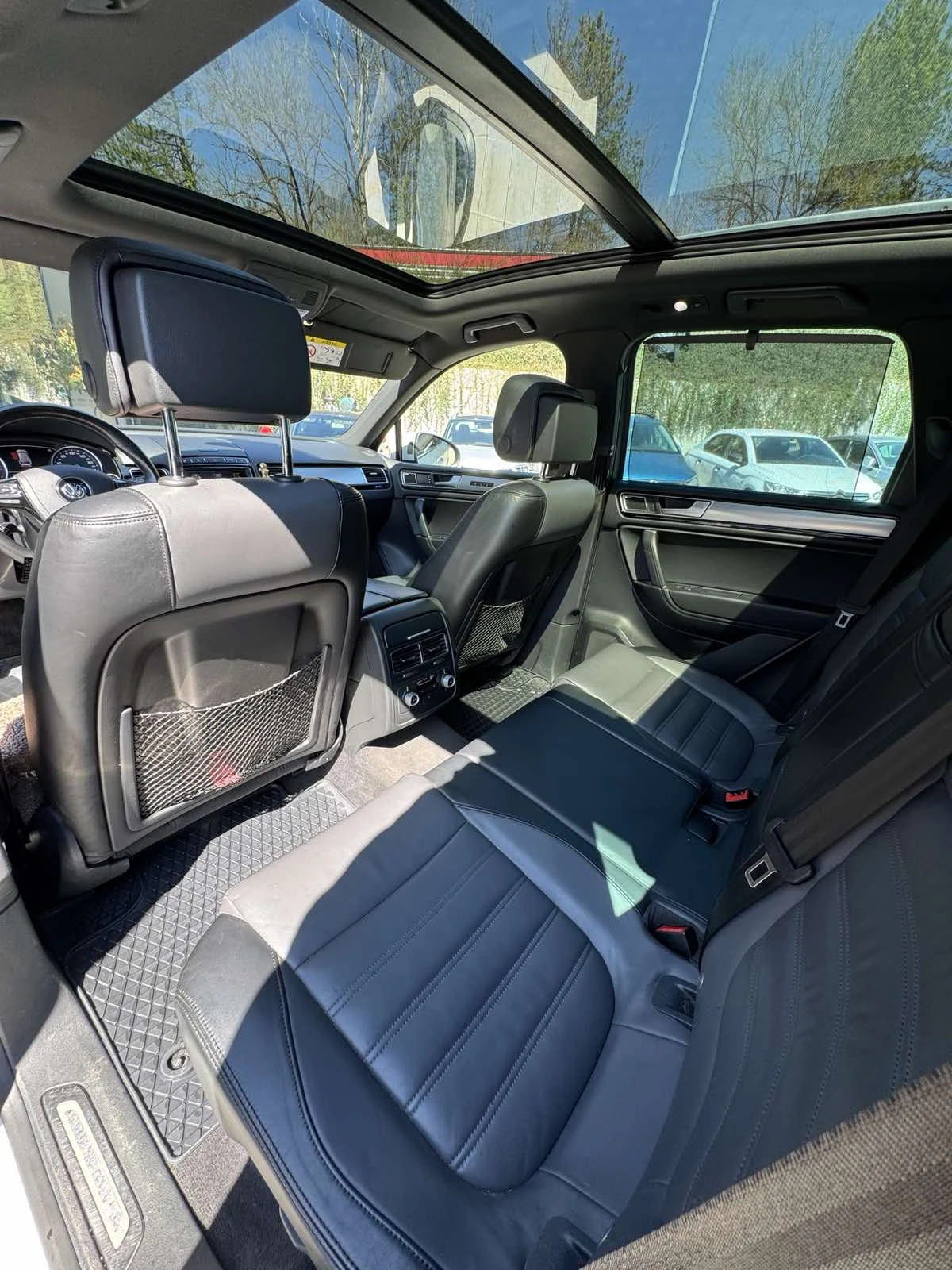 VW Touareg, снимка 9 - Автомобили и джипове - 54112111