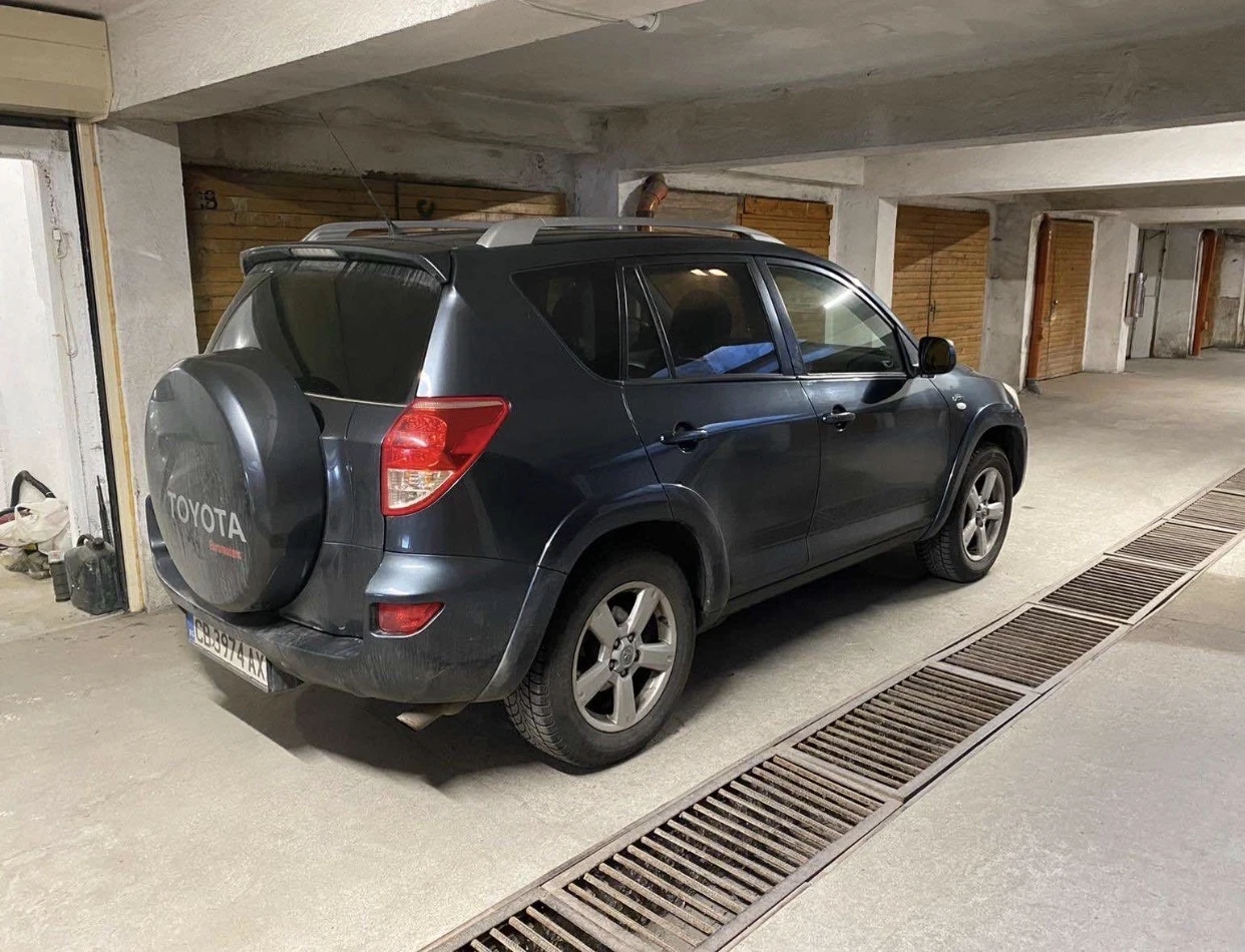 Toyota Rav4, снимка 4 - Автомобили и джипове - 54111339