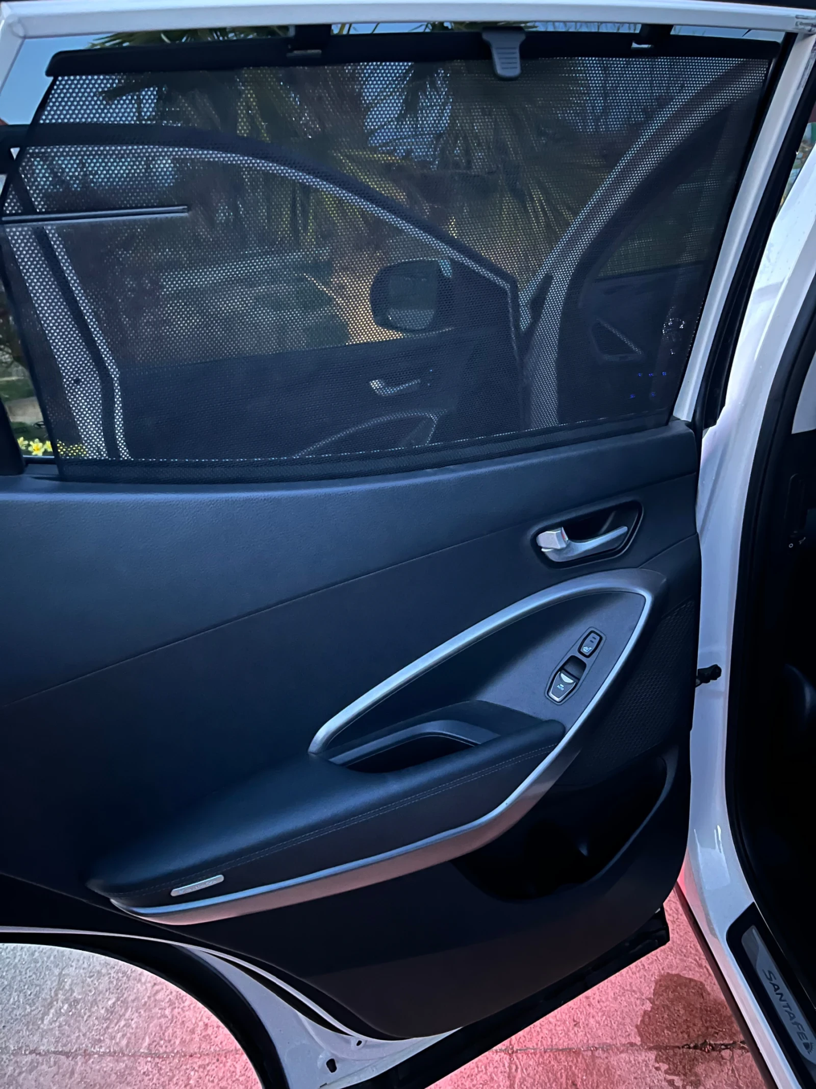 Hyundai Santa fe 2.2 FULL Екстри 4x4, снимка 14 - Автомобили и джипове - 54427406
