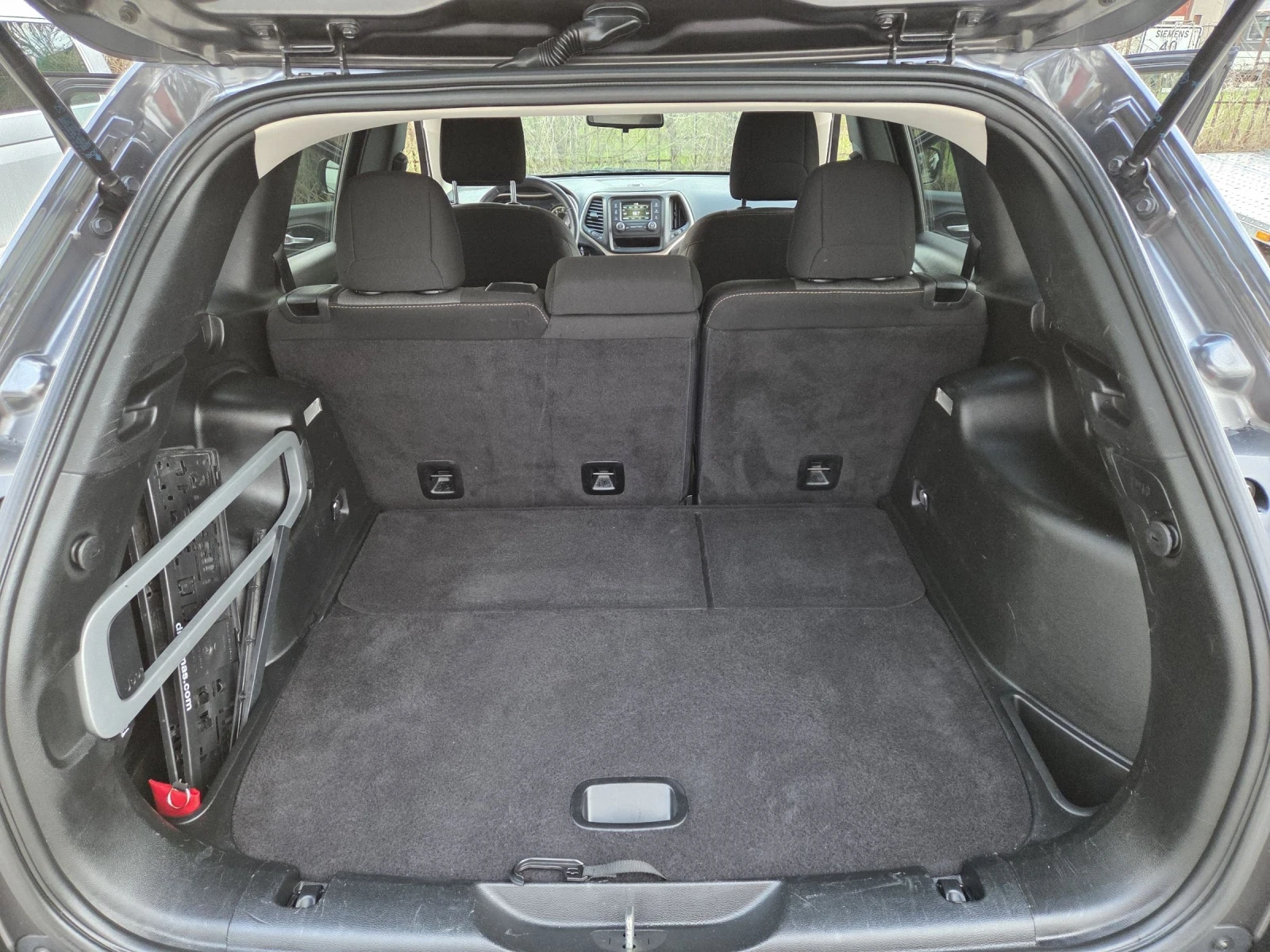 Jeep Cherokee 3.2 V6 4x4, снимка 6 - Автомобили и джипове - 54617941