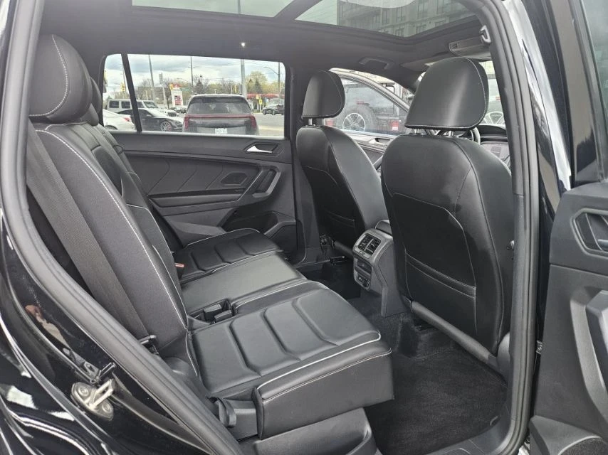 VW Tiguan Highline* R-Line* Back cam* Pano* Fender* Обдух, снимка 13 - Автомобили и джипове - 55280659