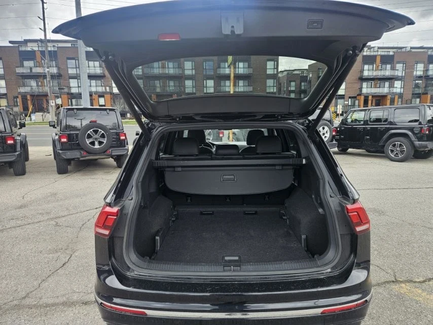 VW Tiguan Highline* R-Line* Back cam* Pano* Fender* Обдух, снимка 17 - Автомобили и джипове - 55280659