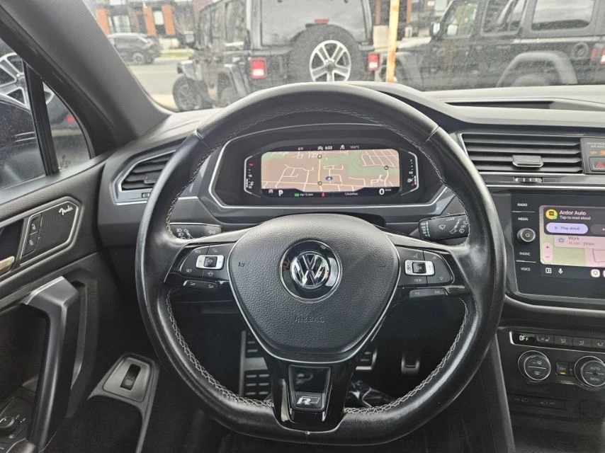 VW Tiguan Highline* R-Line* Back cam* Pano* Fender* Обдух, снимка 7 - Автомобили и джипове - 55280659
