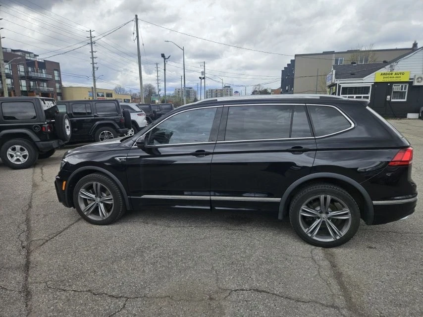 VW Tiguan Highline* R-Line* Back cam* Pano* Fender* Обдух, снимка 2 - Автомобили и джипове - 55280659