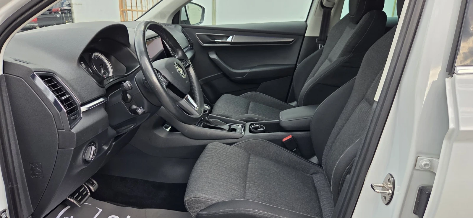 Skoda Karoq 1.5TSI Sport/150кс/DSG/Euro6/Панорама/, снимка 16 - Автомобили и джипове - 55431489
