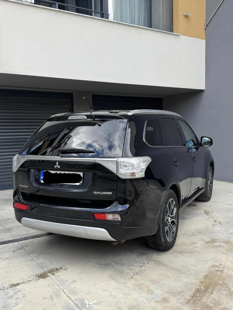Mitsubishi Outlander 2.0, снимка 2 - Автомобили и джипове - 55436789