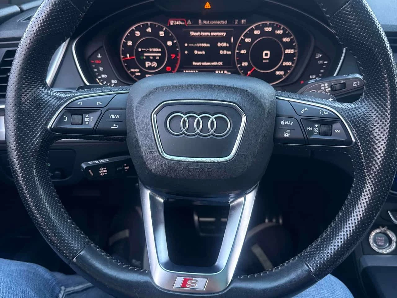 Audi Q5 Technik | CARFAX | АВТОКРЕДИТ БЕЗ ПЪРВОНАЧАЛНА , снимка 11 - Автомобили и джипове - 55439361
