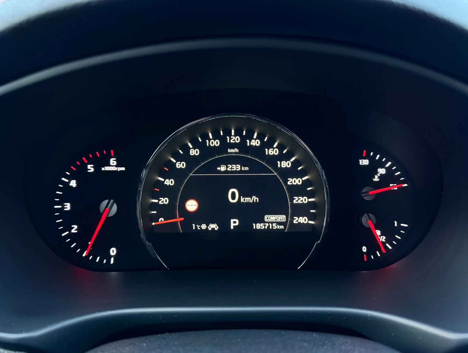 Kia Sorento -Facelift-Gt-line-Full-AWD-Panorama-Keyless-, снимка 9 - Автомобили и джипове - 55695535