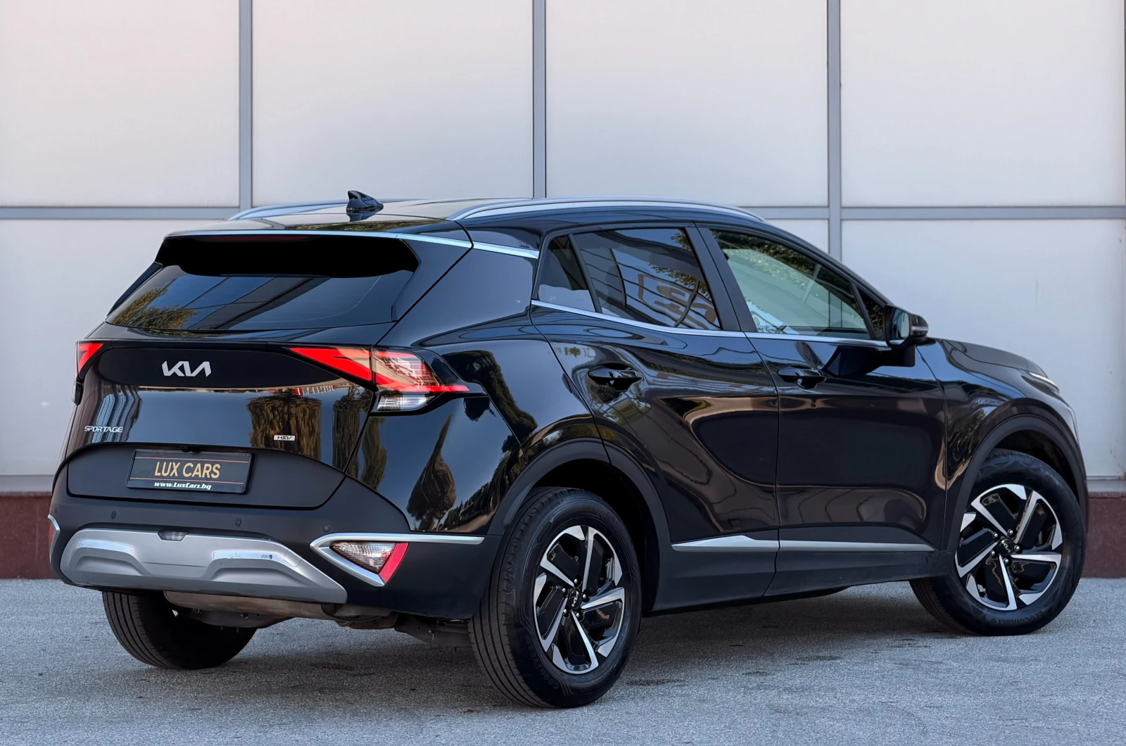 Kia Sportage - 1.6 T-GDi - Hybrid - 230к.с. - Navi - LED -, снимка 2 - Автомобили и джипове - 55972867
