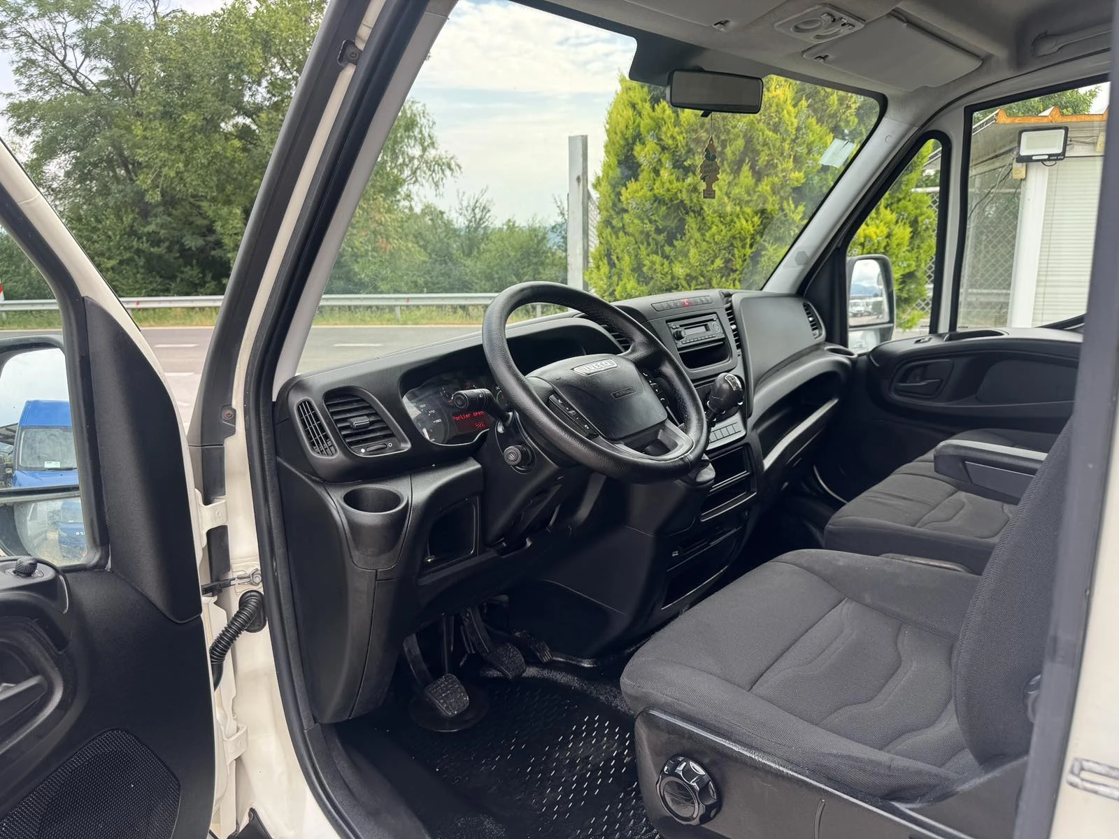 Iveco Daily 3000cc.Bкат, КЛИМА 4.20м , снимка 11 - Бусове и автобуси - 55142331