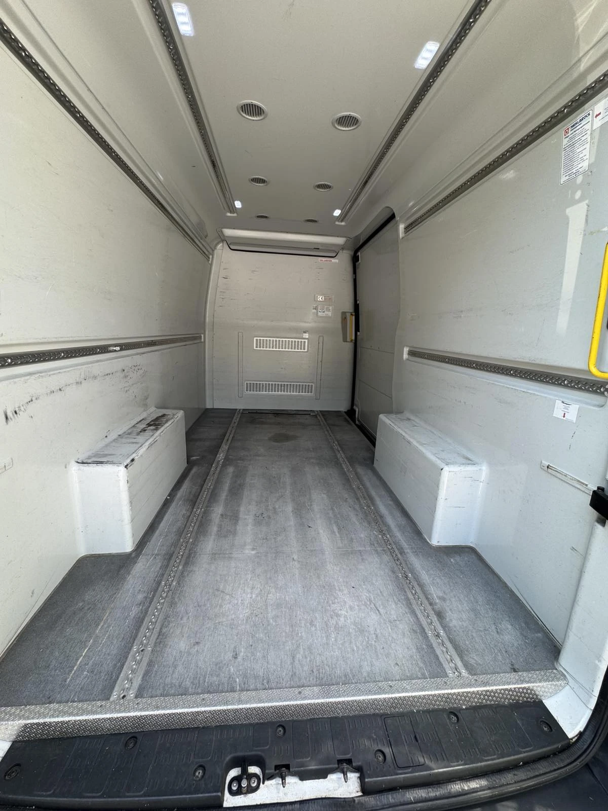 VW Crafter, снимка 10 - Бусове и автобуси - 55784021