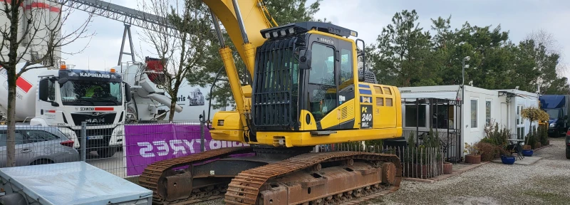 Багер Komatsu PC240NLC  10 , снимка 1 - Индустриална техника - 47169606