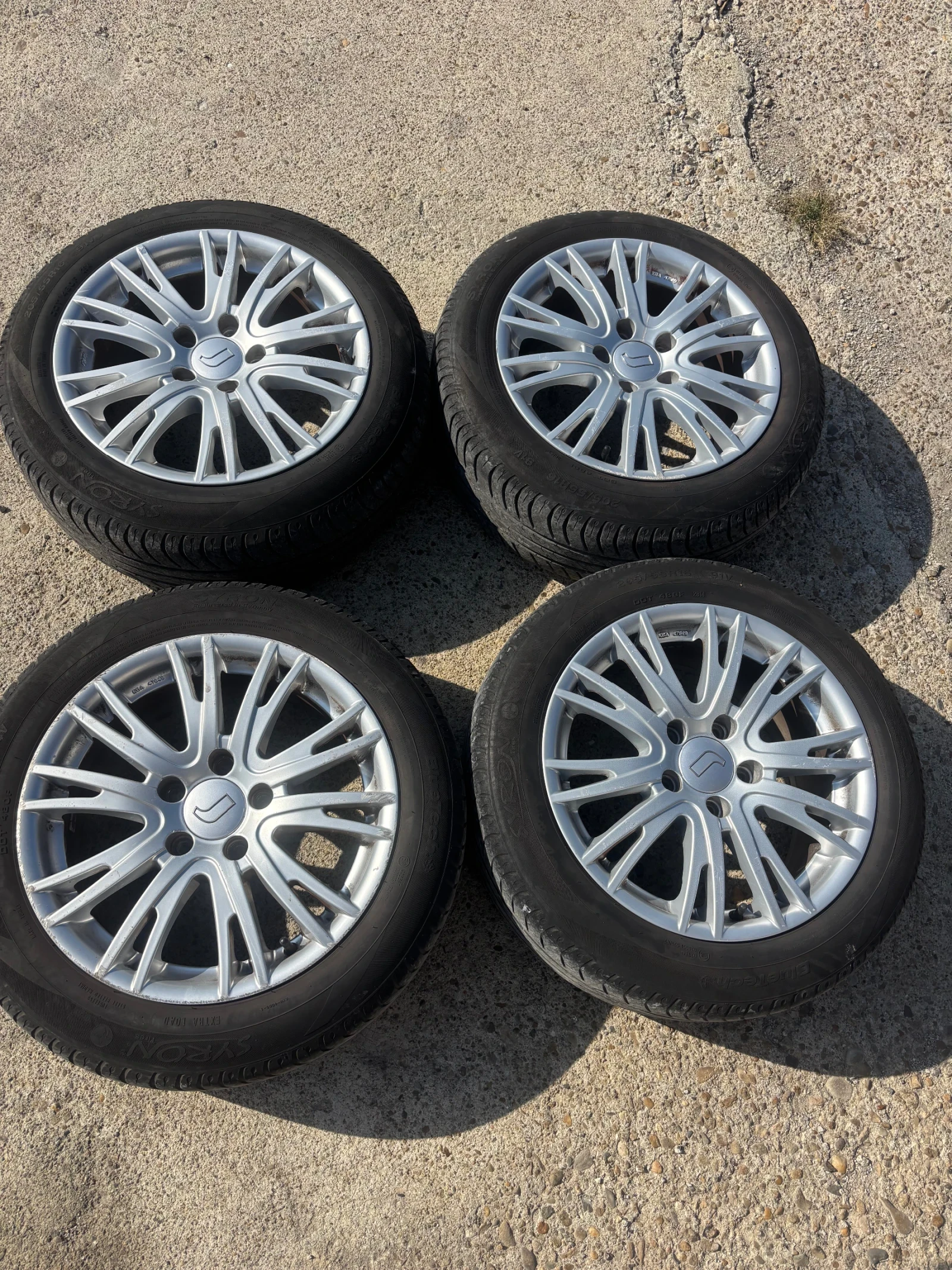 Гуми с джанти Syron 205/55R16
