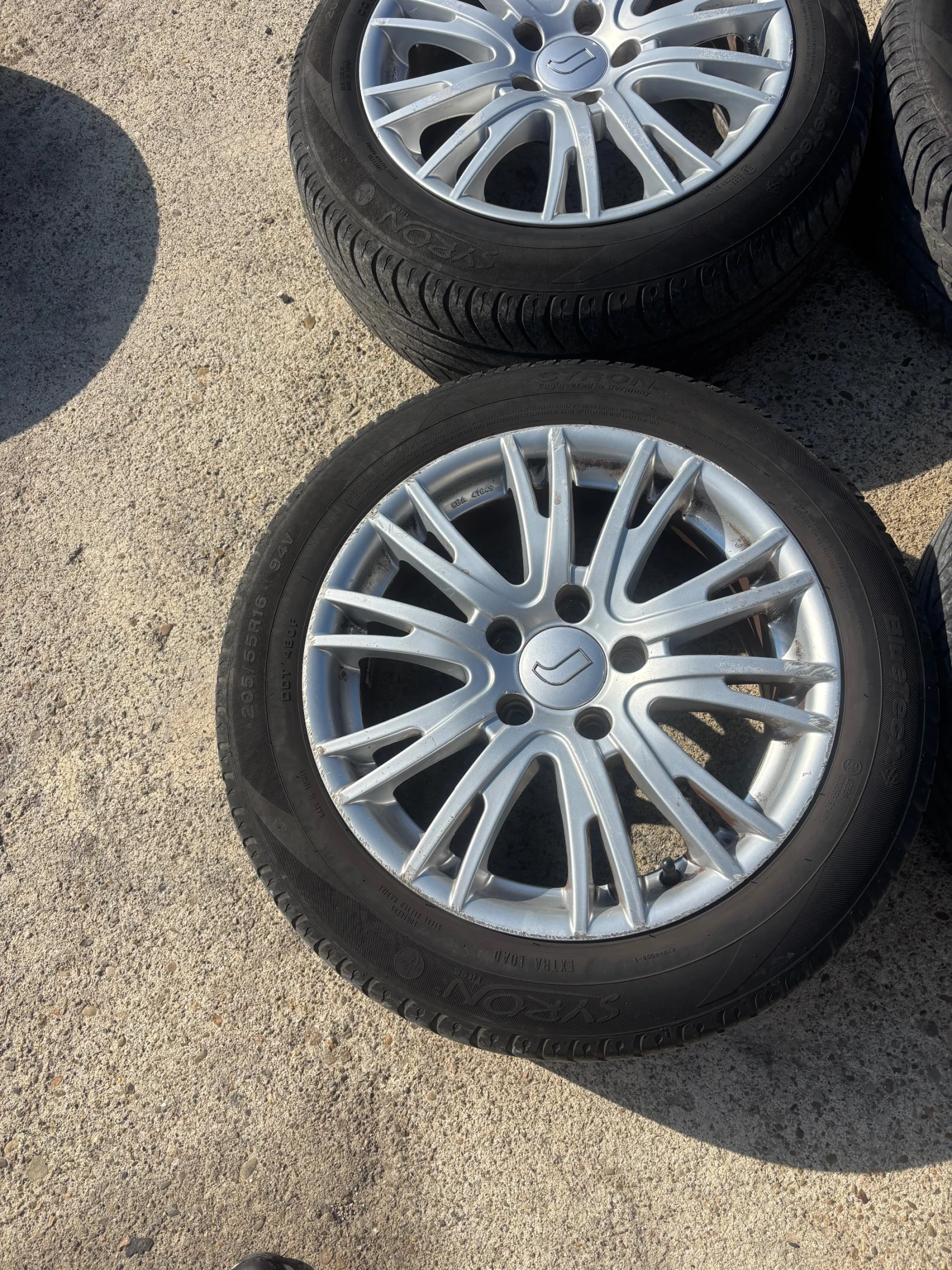 Гуми с джанти Syron 205/55R16, снимка 4 - Гуми и джанти - 56112090