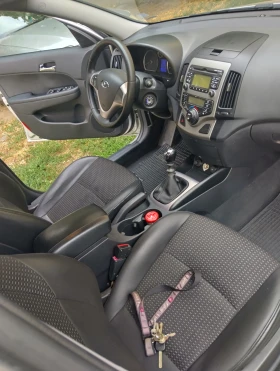 Обява за продажба на Hyundai I30 1.6crd ~7 000 лв. - изображение 8 | Auto.bg Обява за продажба на Hyundai I30 1.6crd ~7 000 лв. - изображение 8