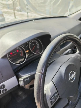 Opel Astra - 2808 € / 5491.97 лв. - 73386182 7