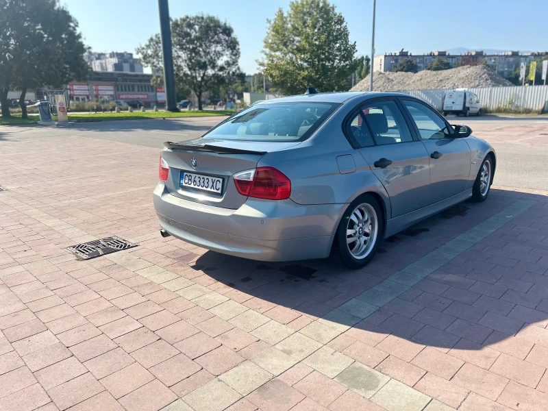 BMW 320 2.0 i, снимка 4 - Автомобили и джипове - 47360911