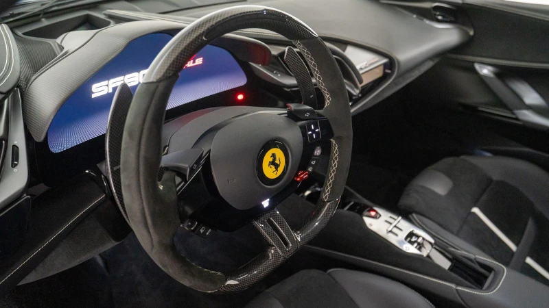 Ferrari SF 90 Stradale = Carbon Interior & Exterior= Гаранция, снимка 11 - Автомобили и джипове - 47629579