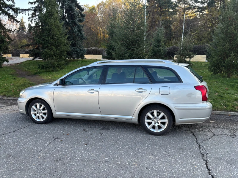 Toyota Avensis facelift, снимка 1 - Автомобили и джипове - 48012617