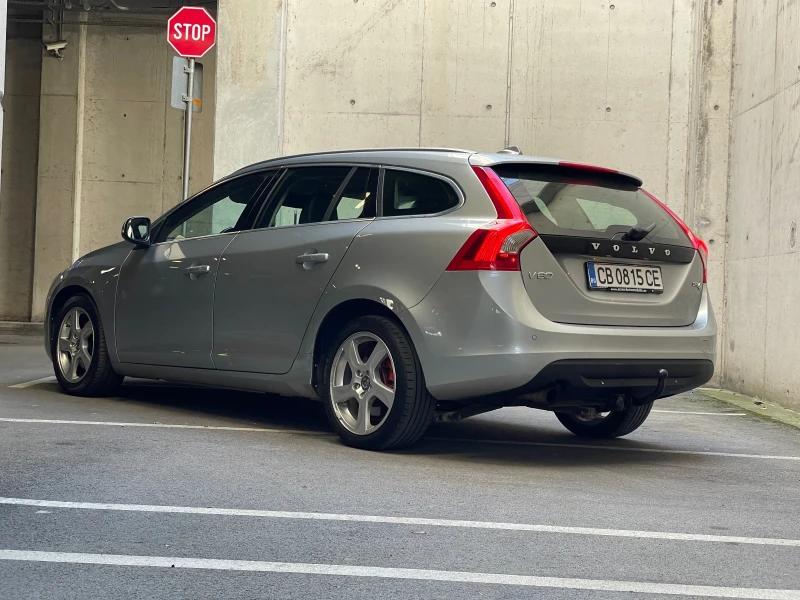 Volvo V60 1.6D Ocean Race Кожа, снимка 6 - Автомобили и джипове - 48728959