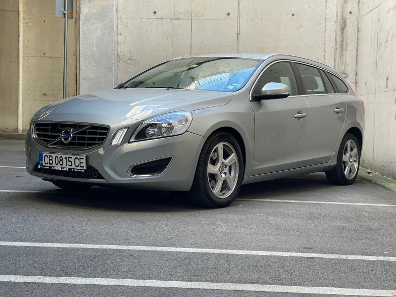 Volvo V60 1.6D Ocean Race Кожа, снимка 3 - Автомобили и джипове - 48728959