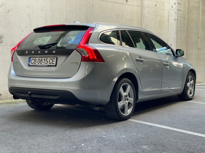 Volvo V60 1.6D Ocean Race Кожа, снимка 5 - Автомобили и джипове - 48728959