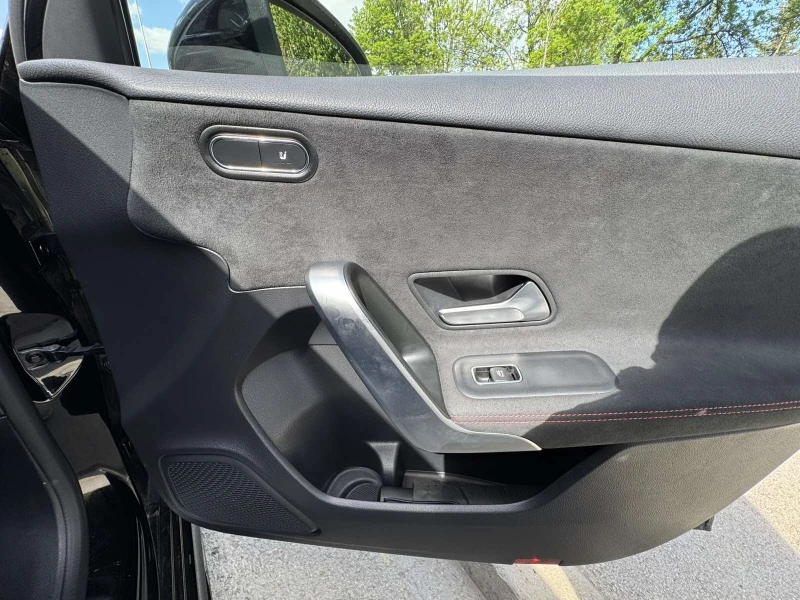 Mercedes-Benz A 200 A200d, снимка 5 - Автомобили и джипове - 52295926