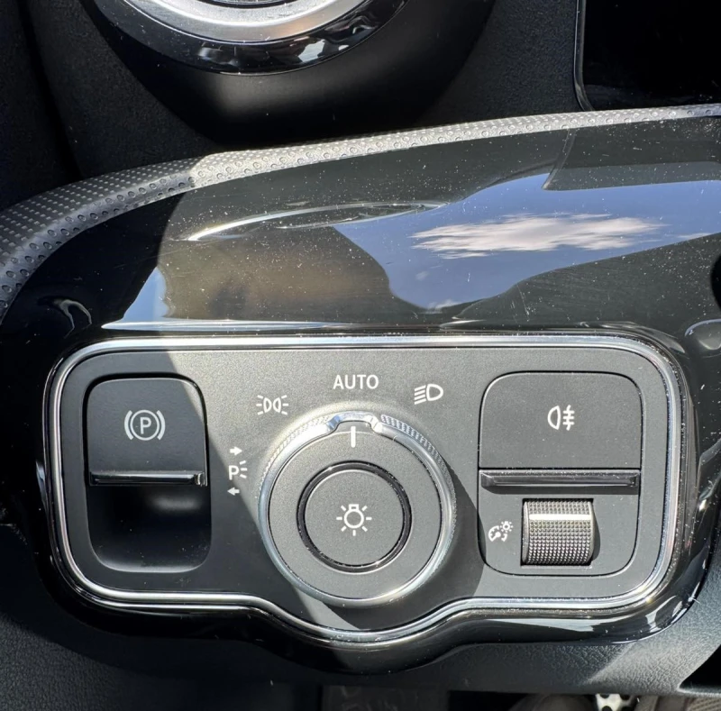 Mercedes-Benz A 200 A200d, снимка 8 - Автомобили и джипове - 52295926