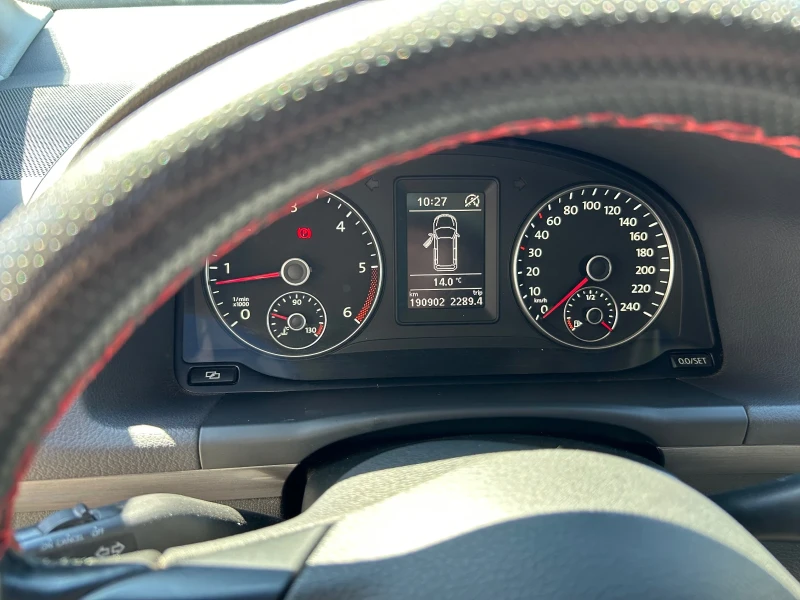 VW Touran, снимка 7 - Автомобили и джипове - 50309418