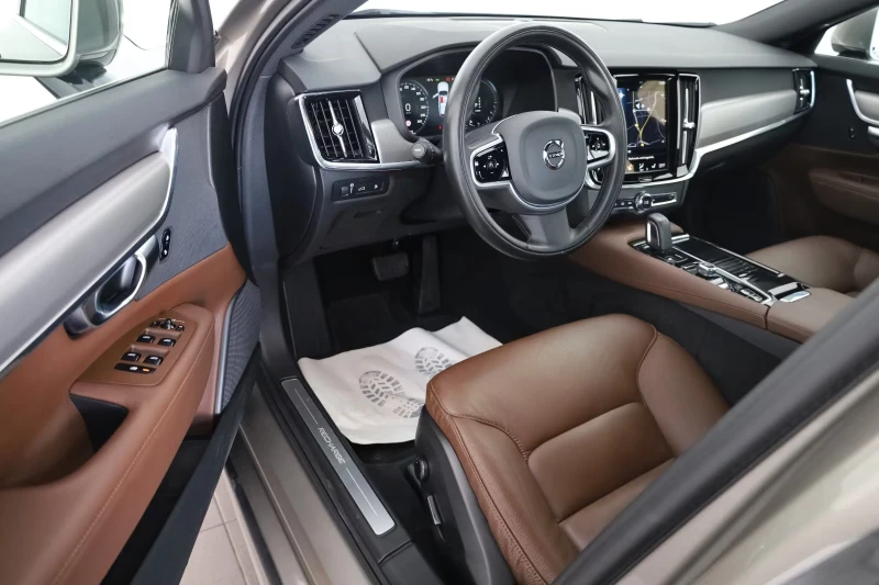 Volvo V90 T6/INSCRIPTION/341HP/PANO/NAVI/CAM/LED/KLESS/312g, снимка 8 - Автомобили и джипове - 51688337