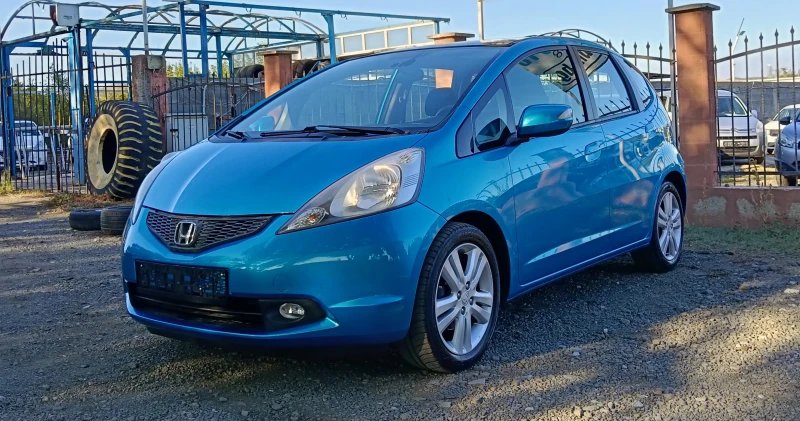 Honda Jazz 1.4i EXCLUSIVE, снимка 2 - Автомобили и джипове - 51771096