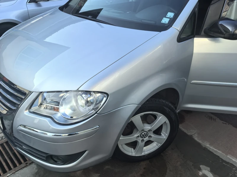 VW Touran, снимка 7 - Автомобили и джипове - 52883295