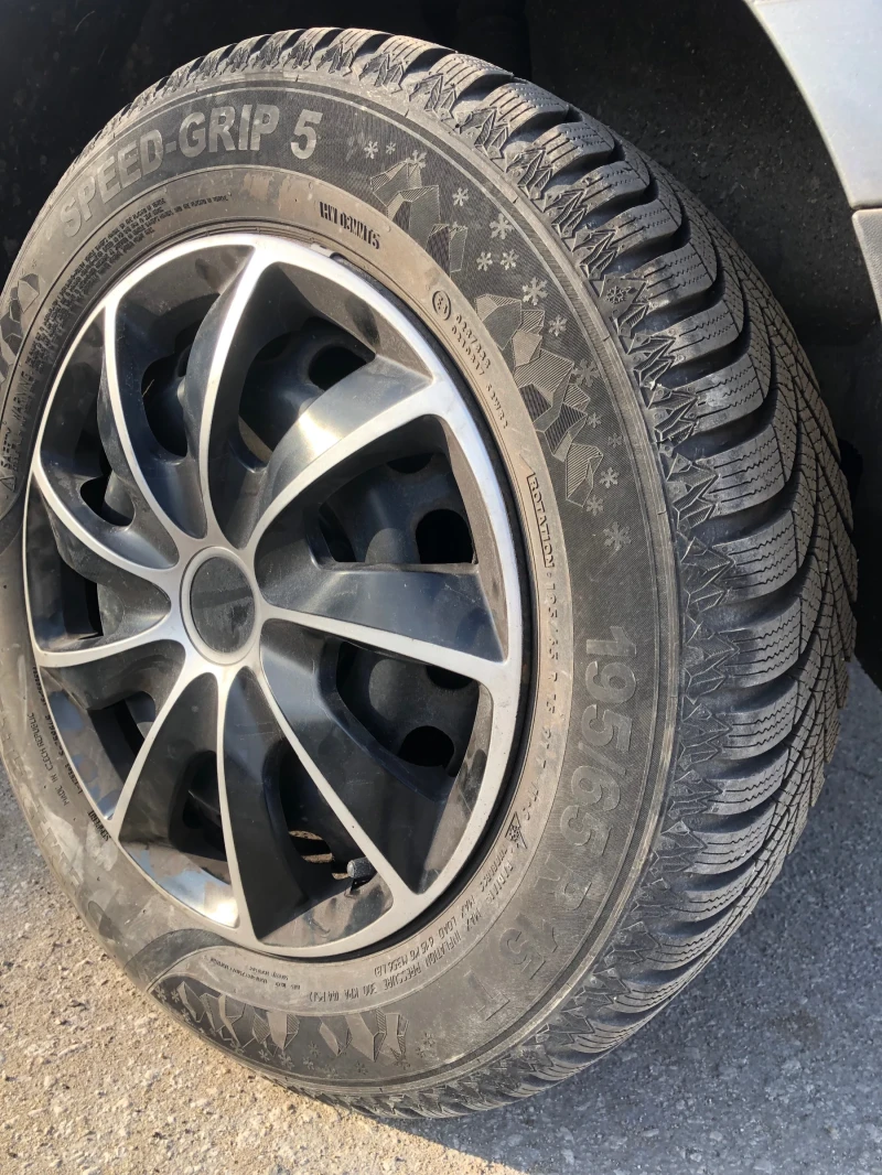 VW Golf 1.9/105tdi, снимка 14 - Автомобили и джипове - 52922580