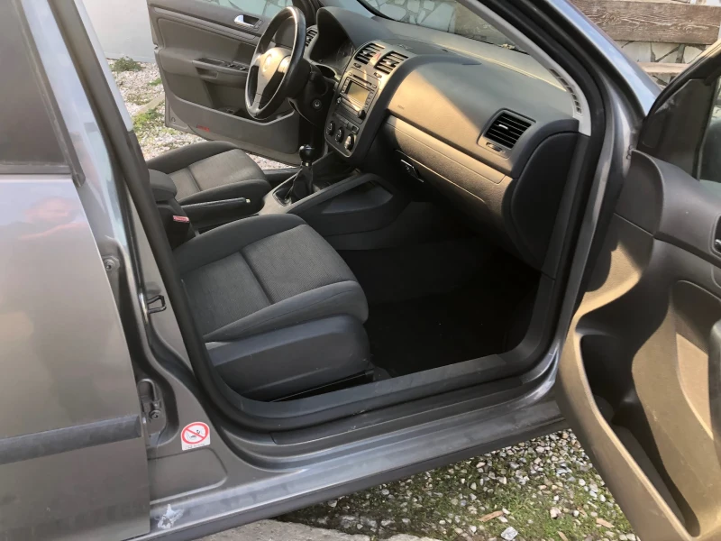 VW Golf 1.9/105tdi, снимка 9 - Автомобили и джипове - 52922580