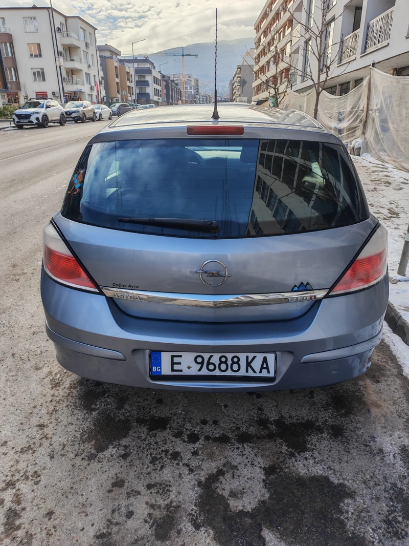 Opel Astra, снимка 2 - Автомобили и джипове - 53087335