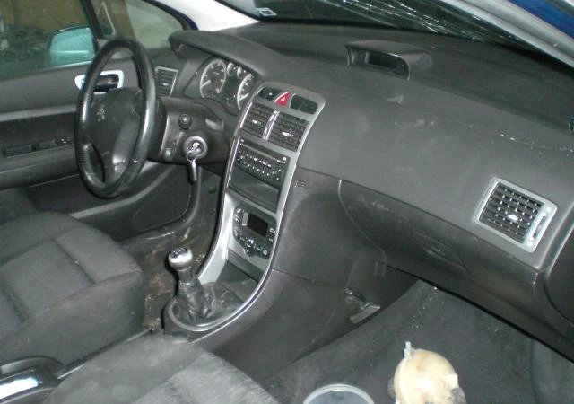 Peugeot 307 2.0hdi-110hp, снимка 9 - Автомобили и джипове - 21691118