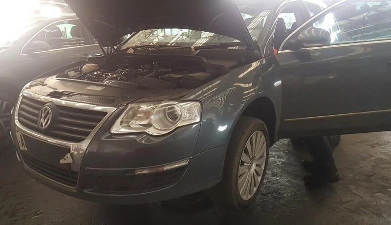 VW Passat 2.0 TDI R-line DSG, снимка 4 - Автомобили и джипове - 12790861