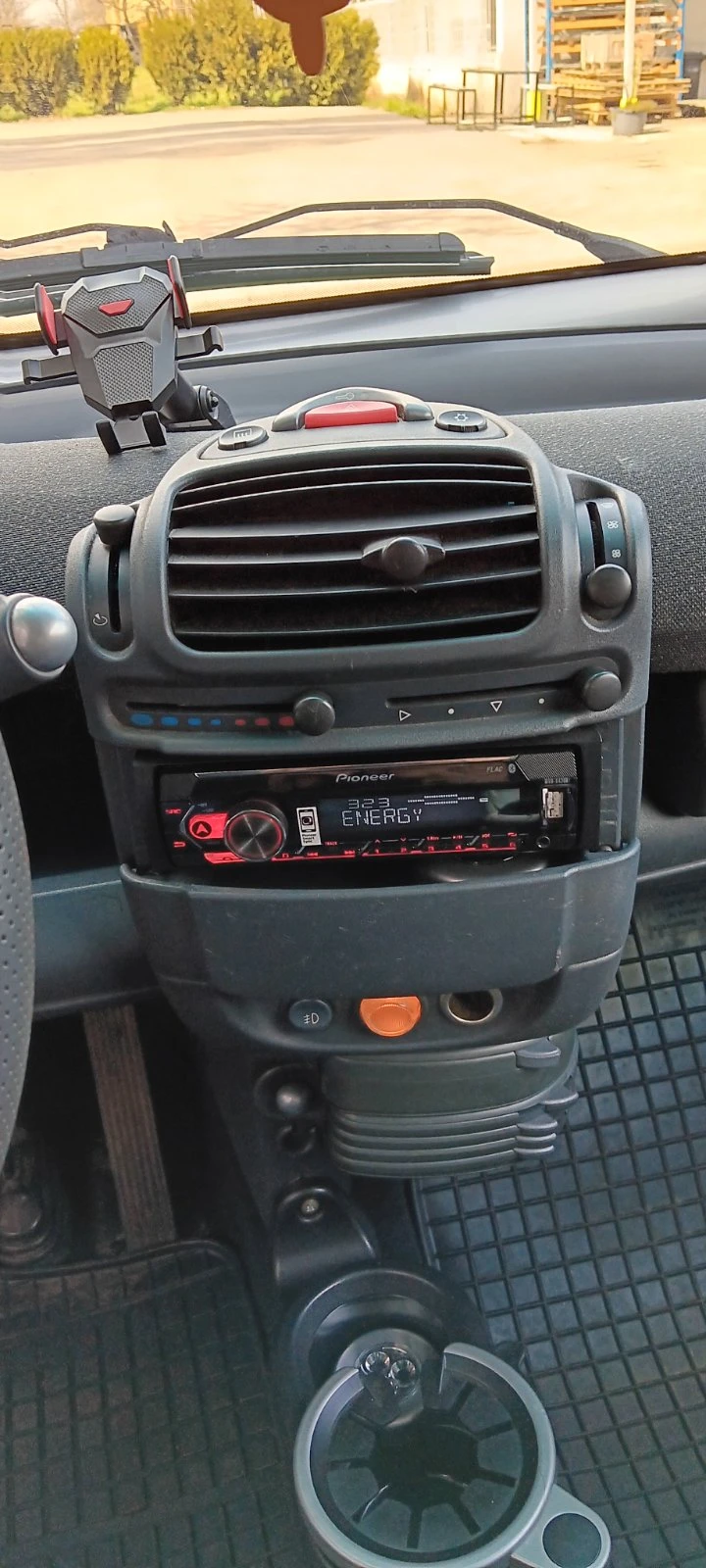 Smart Fortwo 0.7i, снимка 11 - Автомобили и джипове - 54138462