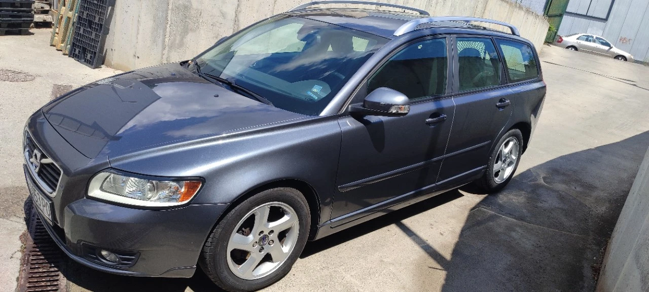 Volvo V50 D2 E drive - изображение 4