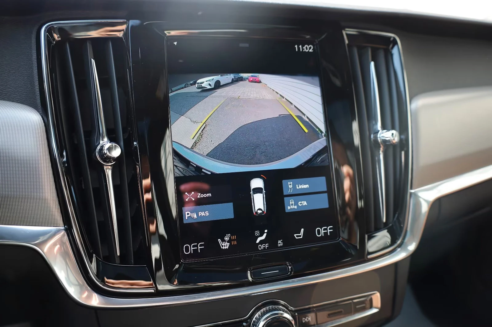 Volvo V90 T6/INSCRIPTION/341HP/PANO/NAVI/CAM/LED/KLESS/312g | Mobile.bg   12