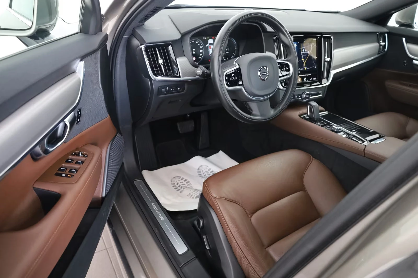 Volvo V90 T6/INSCRIPTION/341HP/PANO/NAVI/CAM/LED/KLESS/312g - изображение 8