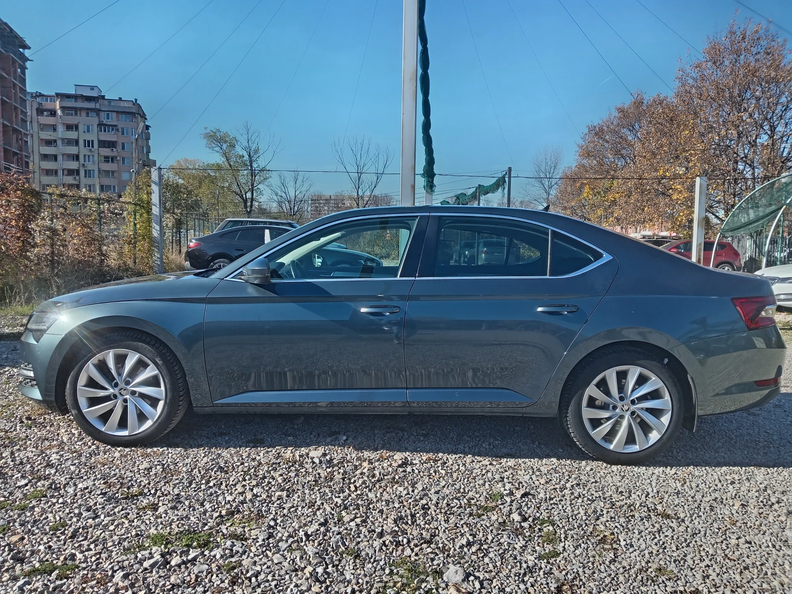 Skoda Superb 2.0TDI DSG - изображение 4