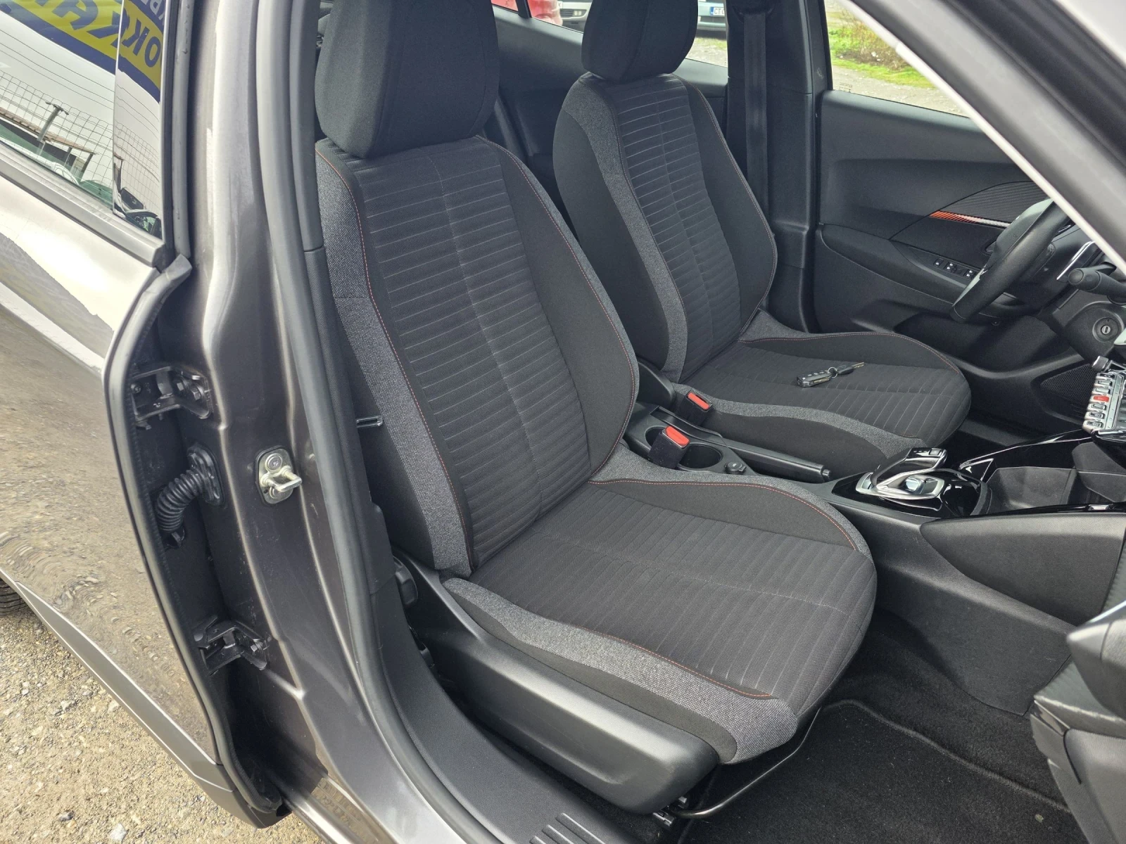 Peugeot 2008 1.2 i Turbo  - изображение 9