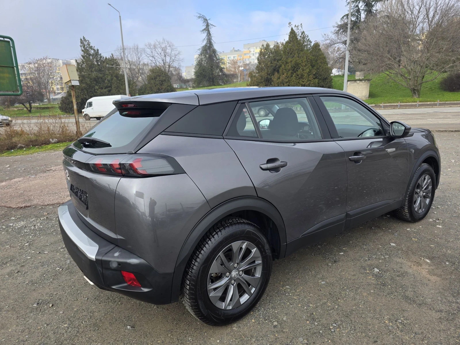 Peugeot 2008 1.2 i Turbo  - изображение 5