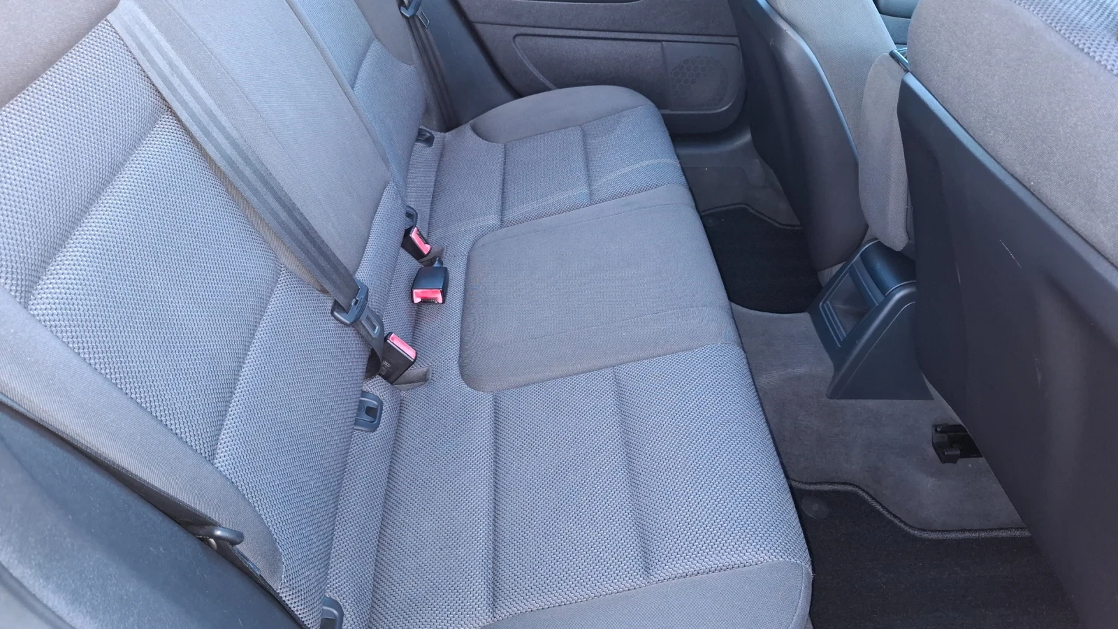 Audi A3 1.6TDI, PANORAMA, снимка 11 - Автомобили и джипове - 53829828